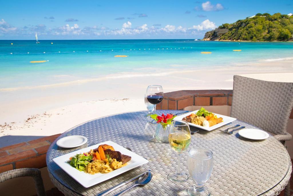 Pineapple Beach Club (Adults Only) Long Bay Екстер'єр фото